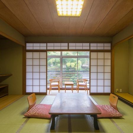 Отель Yamada Onsen Genenro Тояма Экстерьер фото