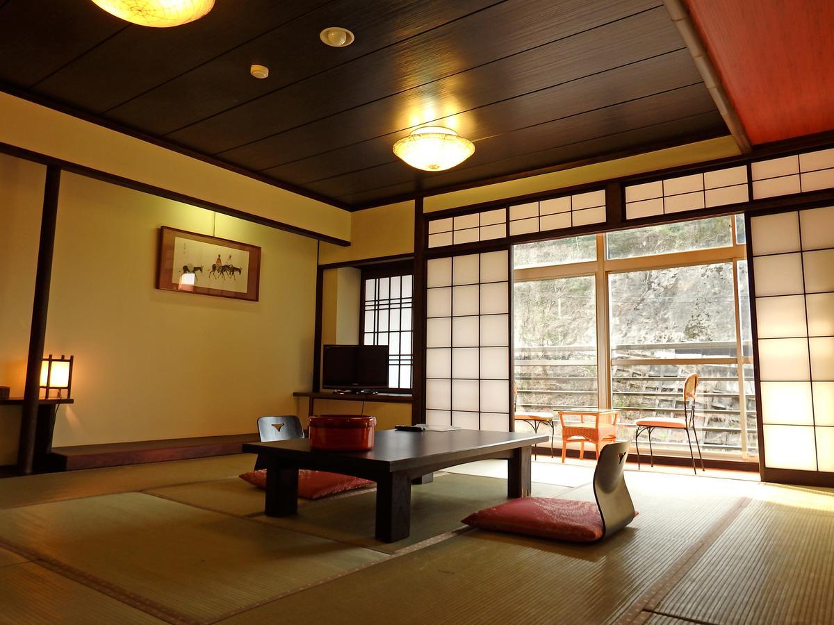 Отель Yamada Onsen Genenro Тояма Экстерьер фото