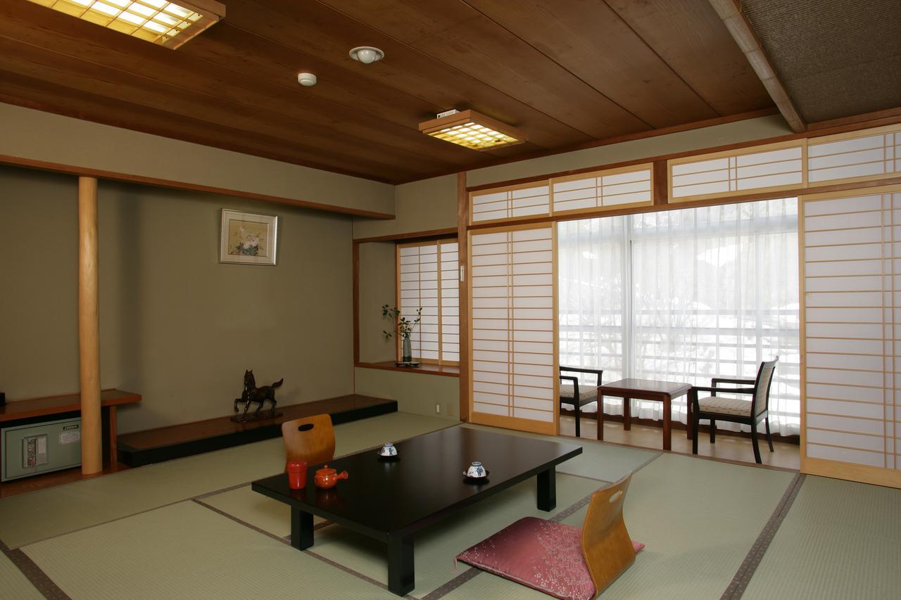 Отель Yamada Onsen Genenro Тояма Экстерьер фото