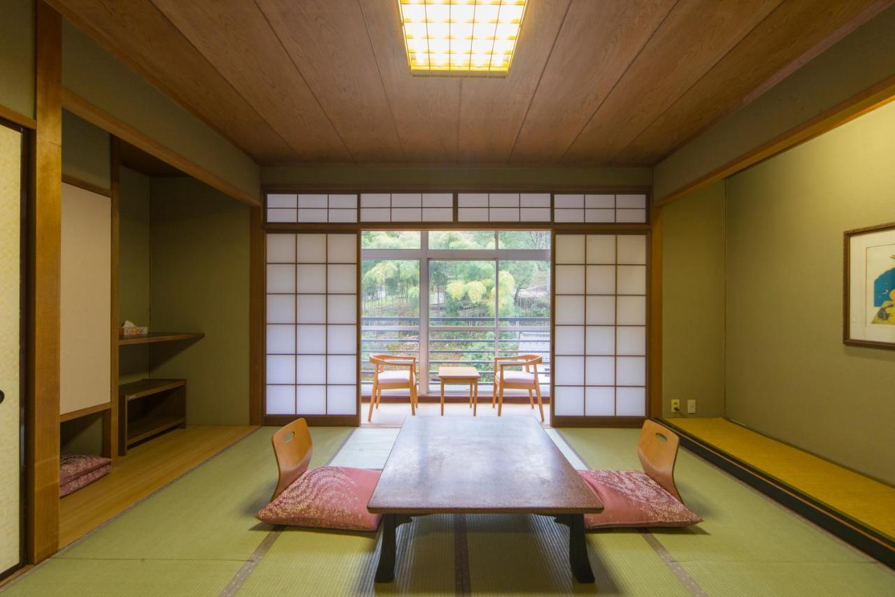 Отель Yamada Onsen Genenro Тояма Экстерьер фото